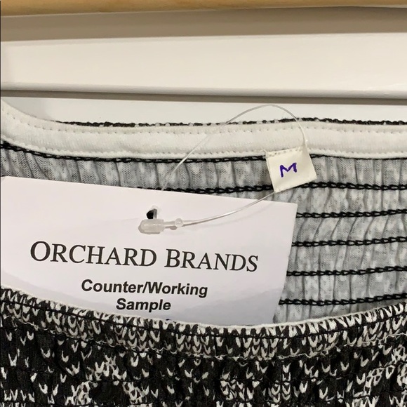 Cute blouse - Picture 5 of 7